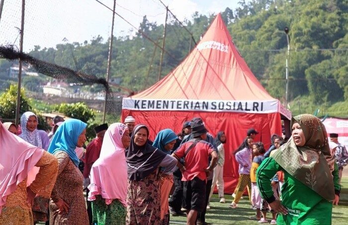 Kemensos Bantu Korban Tanah Bergerak di Brebes