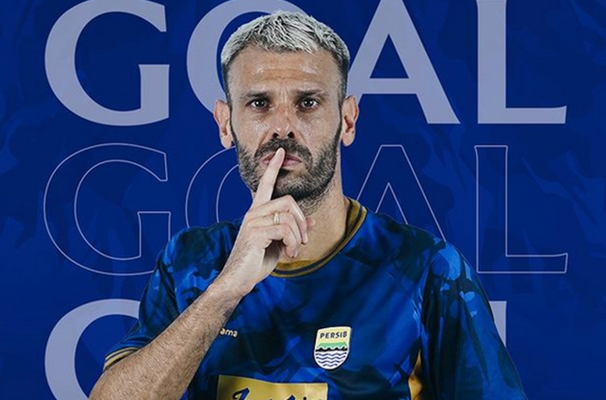 Tyronne Del Pino Raih Pemain Terbaik Liga 1